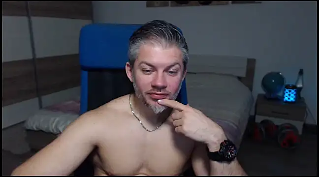 Snapshot of RobbyShawz chatting on 12/20/24, 08:38 RobbyShawz online show from 12/20/24, 08:38