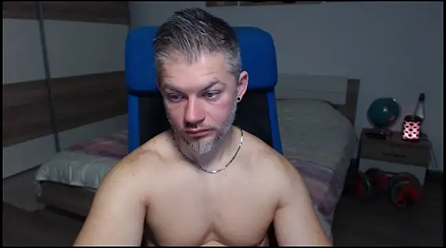 Snapshot of RobbyShawz chatting on 12/24/24, 05:27 RobbyShawz online show from 12/24/24, 05:27