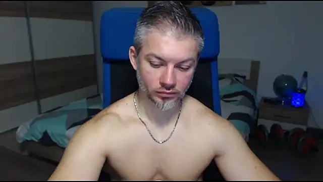 Snapshot of RobbyShawz chatting on 01/02/25, 08:49 RobbyShawz online show from 01/02/25, 08:49