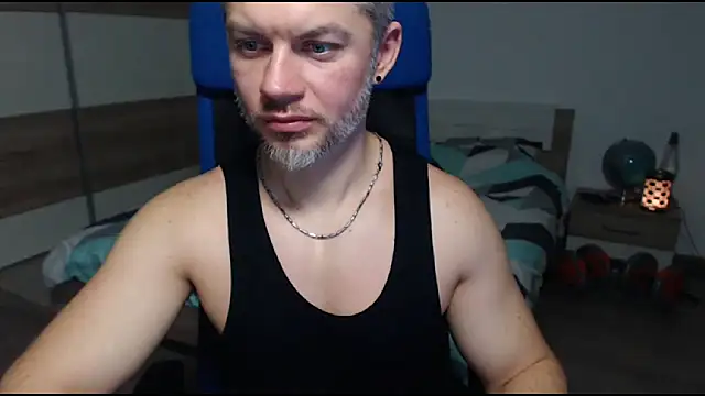 Snapshot of RobbyShawz chatting on 01/02/25, 11:52 RobbyShawz online show from 01/02/25, 11:52