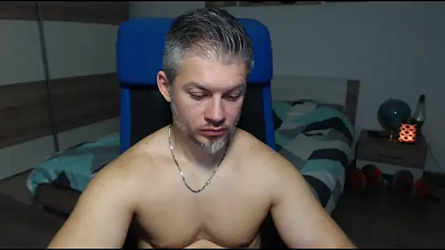 Snapshot of RobbyShawz chatting on 01/03/25, 10:31 RobbyShawz online show from 01/03/25, 10:31