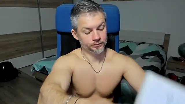 Snapshot of RobbyShawz chatting on 01/05/25, 09:15 RobbyShawz online show from 01/05/25, 09:15