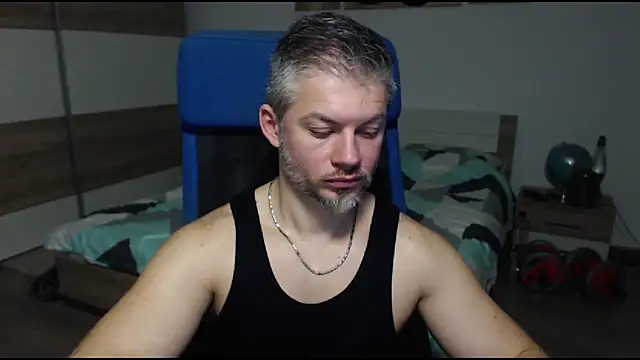 Snapshot of RobbyShawz chatting on 01/06/25, 01:08 RobbyShawz online show from 01/06/25, 01:08