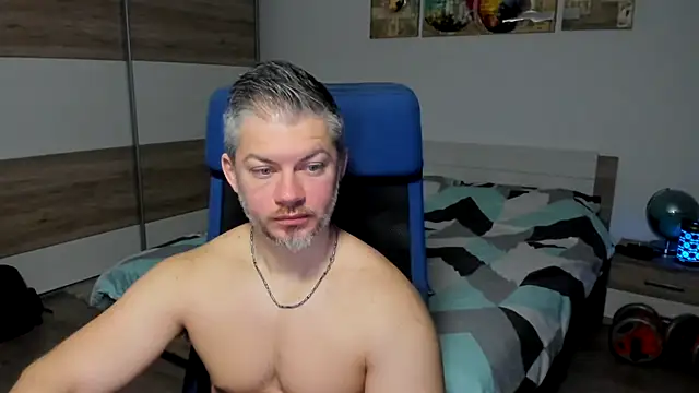 Snapshot of RobbyShawz chatting on 01/07/25, 05:43 RobbyShawz online show from 01/07/25, 05:43