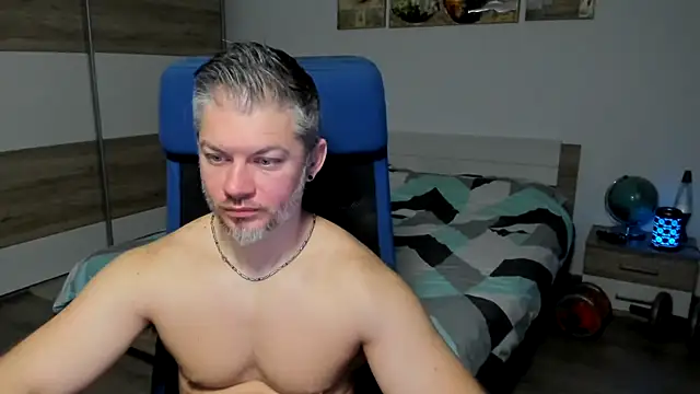 Snapshot of RobbyShawz chatting on 01/10/25, 05:37 RobbyShawz online show from 01/10/25, 05:37
