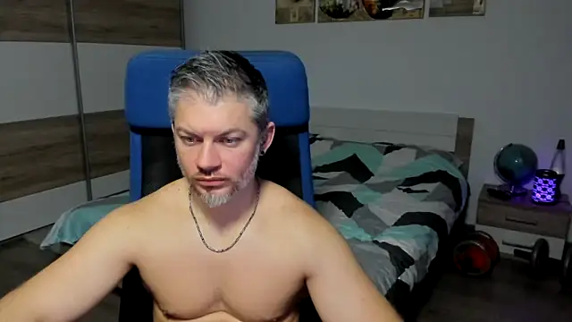 Snapshot of RobbyShawz chatting on 01/10/25, 10:39 RobbyShawz online show from 01/10/25, 10:39