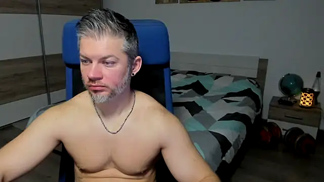 Snapshot of RobbyShawz chatting on 01/12/25, 05:34 RobbyShawz online show from 01/12/25, 05:34