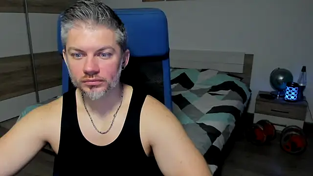 Snapshot of RobbyShawz chatting on 01/15/25, 11:10 RobbyShawz online show from 01/15/25, 11:10
