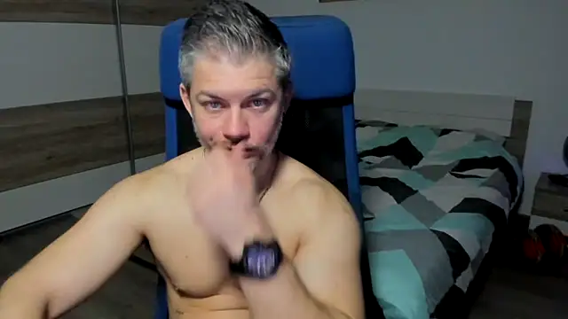 Snapshot of RobbyShawz chatting on 01/18/25, 05:52 RobbyShawz online show from 01/18/25, 05:52