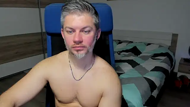 Snapshot of RobbyShawz chatting on 01/18/25, 10:39 RobbyShawz online show from 01/18/25, 10:39