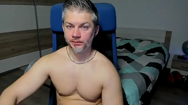 Snapshot of RobbyShawz chatting on 01/25/25, 05:40 RobbyShawz online show from 01/25/25, 05:40