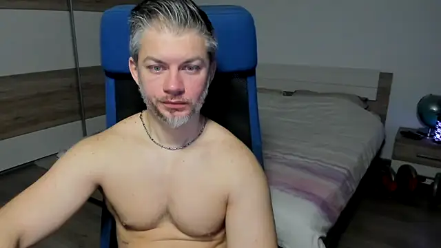 Snapshot of RobbyShawz chatting on 02/03/25, 06:13 RobbyShawz online show from 02/03/25, 06:13