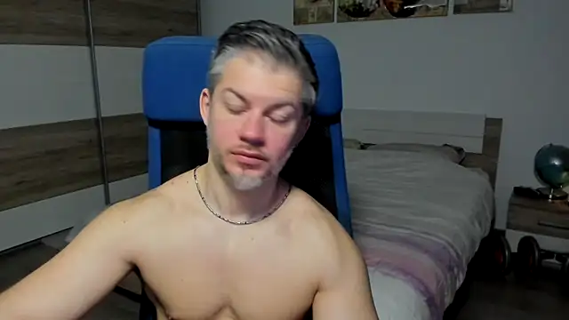 Snapshot of RobbyShawz chatting on 02/12/25, 05:58 RobbyShawz online show from 02/12/25, 05:58