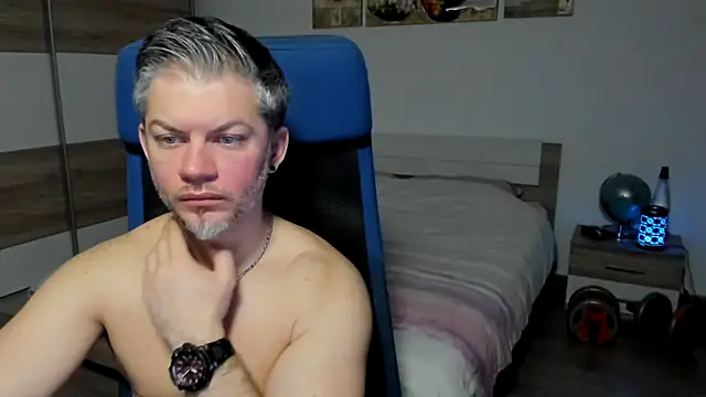 Snapshot of RobbyShawz chatting on 02/13/25, 05:58 RobbyShawz online show from 02/13/25, 05:58
