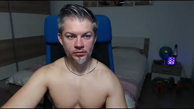 Snapshot of RobbyShawz chatting on 02/15/25, 06:23 RobbyShawz online show from 02/15/25, 06:23