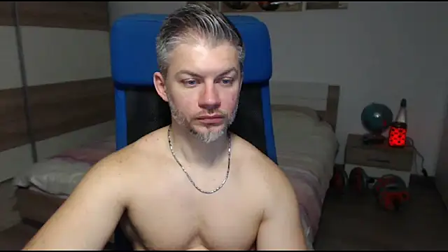 Snapshot of RobbyShawz chatting on 02/25/25, 10:37 RobbyShawz online show from 02/25/25, 10:37
