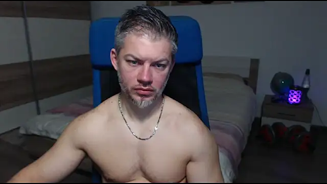 Snapshot of RobbyShawz chatting on 03/07/25, 06:02 RobbyShawz online show from 03/07/25, 06:02