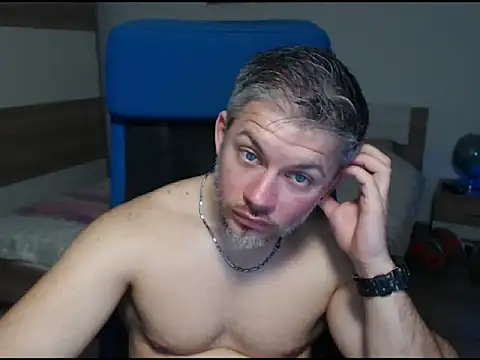 Snapshot of RobbyShawz chatting on 03/09/25, 11:47 RobbyShawz online show from 03/09/25, 11:47