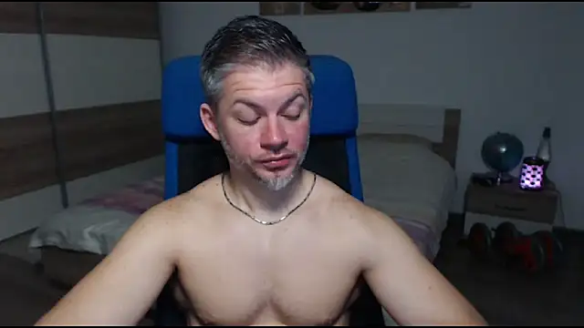 Snapshot of RobbyShawz chatting on 03/11/25, 06:10 RobbyShawz online show from 03/11/25, 06:10