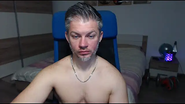 Snapshot of RobbyShawz chatting on 03/17/25, 10:06 RobbyShawz online show from 03/17/25, 10:06