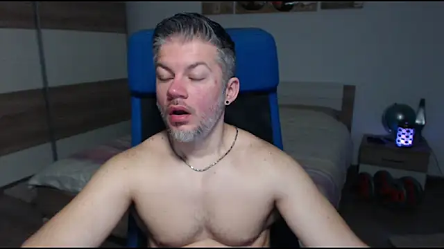 Snapshot of RobbyShawz chatting on 03/18/25, 06:25 RobbyShawz online show from 03/18/25, 06:25