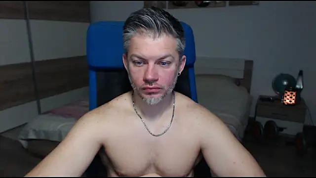 Snapshot of RobbyShawz chatting on 03/21/25, 06:05 RobbyShawz online show from 03/21/25, 06:05
