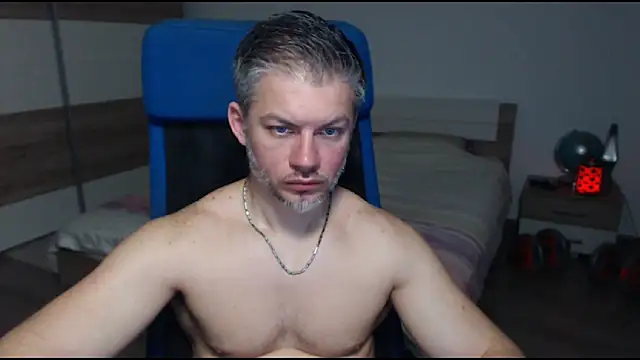 Snapshot of RobbyShawz chatting on 03/22/25, 08:18 RobbyShawz online show from 03/22/25, 08:18