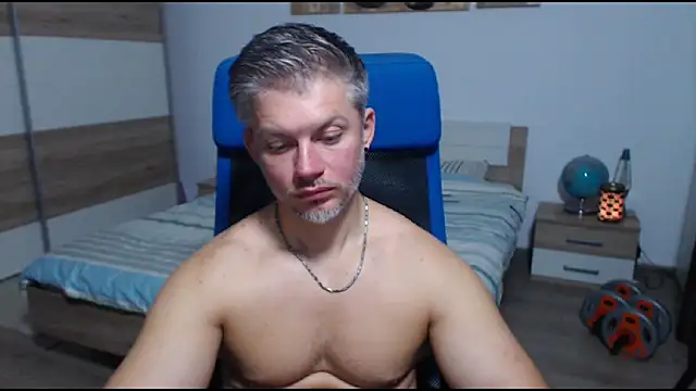 Snapshot of RobbyShawz chatting on 09/16/25, 08:48 RobbyShawz online show from 09/16/25, 08:48