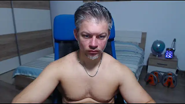 Snapshot of RobbyShawz chatting on 09/18/25, 04:36 RobbyShawz online show from 09/18/25, 04:36