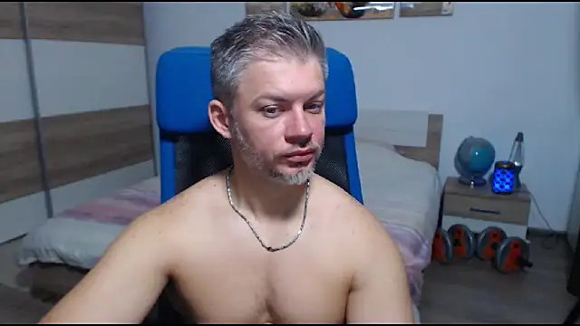Snapshot of RobbyShawz chatting on 09/21/25, 04:58 RobbyShawz online show from 09/21/25, 04:58