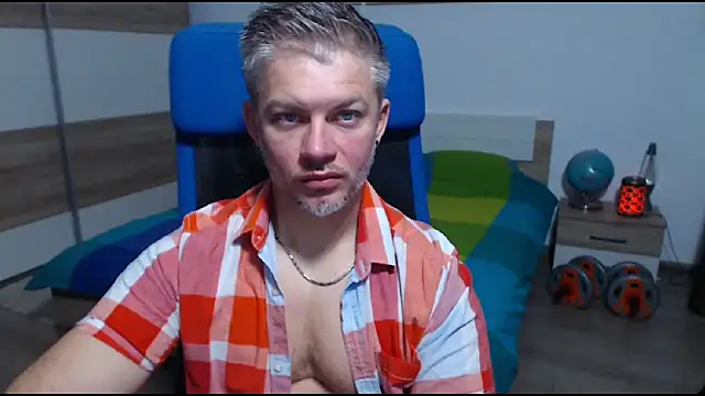 Snapshot of RobbyShawz chatting on 10/05/25, 04:44 RobbyShawz online show from 10/05/25, 04:44