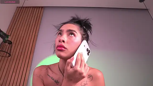 mia-reeves online show from 04/18/26, 06:45