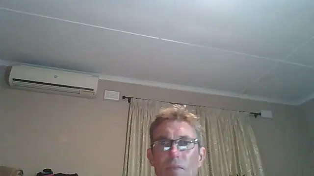 Snapshot of xykenrah@xh chatting on 09/09/25, 09:47 xykenrahxh online show from 09/09/25, 09:47