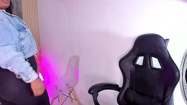 Rianamanson online show from 09/24/25, 04:38