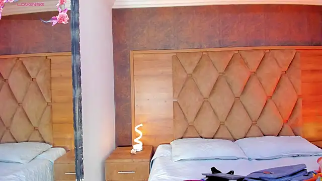 Rianamanson online show from 10/16/25, 10:44