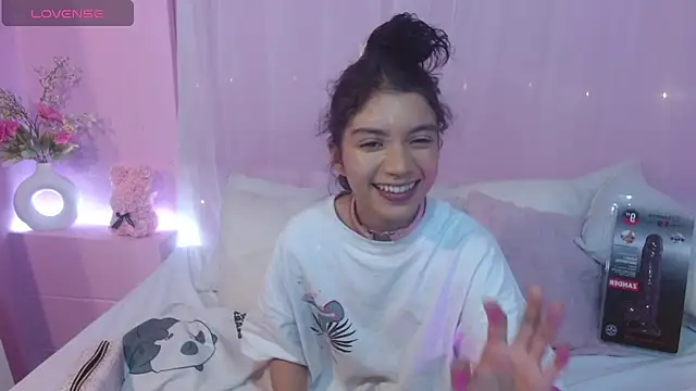 Sweetcristin online show from 06/19/26, 02:27