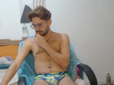 Snapshot of peterannaud chatting on 10/12/25, 12:04 peterannaud online show from 10/12/25, 12:04