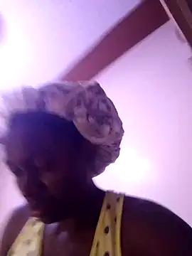 Snapshot of _cutemelania chatting on 01/05/25, 05:09 cutemelania online show from 01/05/25, 05:09