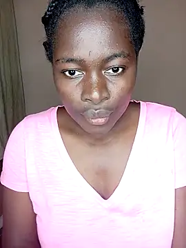 Snapshot of _cutemelania chatting on 11/16/25, 09:04 cutemelania online show from 11/16/25, 09:04