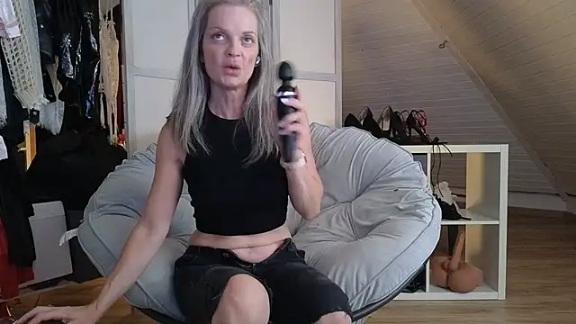 Sabdeluxe online show from 09/29/25, 09:58