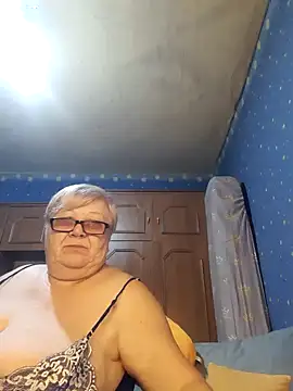 Snapshot of Lena_Gaby chatting on 01/05/25, 02:27 Lena Gaby online show from 01/05/25, 02:27