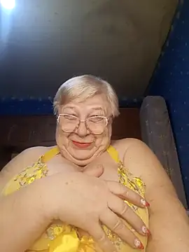 Snapshot of Lena_Gaby chatting on 03/10/25, 02:28 Lena Gaby online show from 03/10/25, 02:28