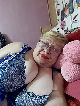 Snapshot of Lena_Gaby chatting on 10/02/25, 07:10 Lena Gaby online show from 10/02/25, 07:10