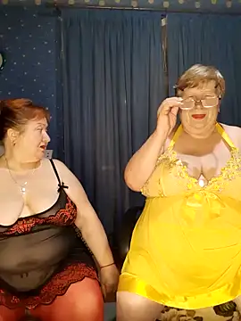 Snapshot of Lena_Gaby chatting on 12/13/25, 07:53 Lena Gaby online show from 12/13/25, 07:53