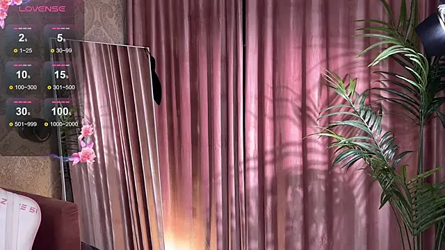 Snapshot of 01_lili_01 chatting on 09/21/25, 10:50 01 lili 01 online show from 09/21/25, 10:50