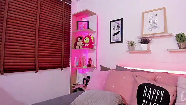 Nata Villalobos online show from 02/17/26, 02:08