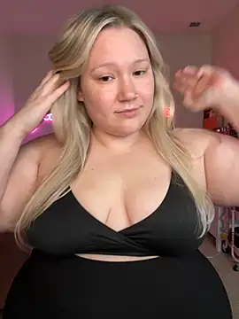 PiggyRose online show from 09/12/25, 12:22