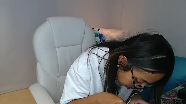 Gabi morales online show from 02/10/25, 03:35