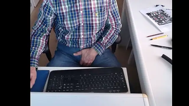 dutchpornking online show from 02/28/25, 07:48