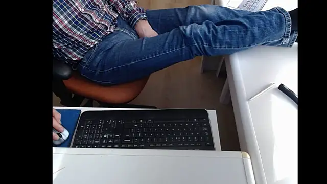 dutchpornking online show from 03/04/25, 11:51